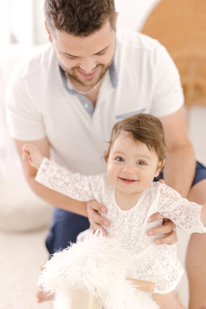 bonheur main enfant sourire amour